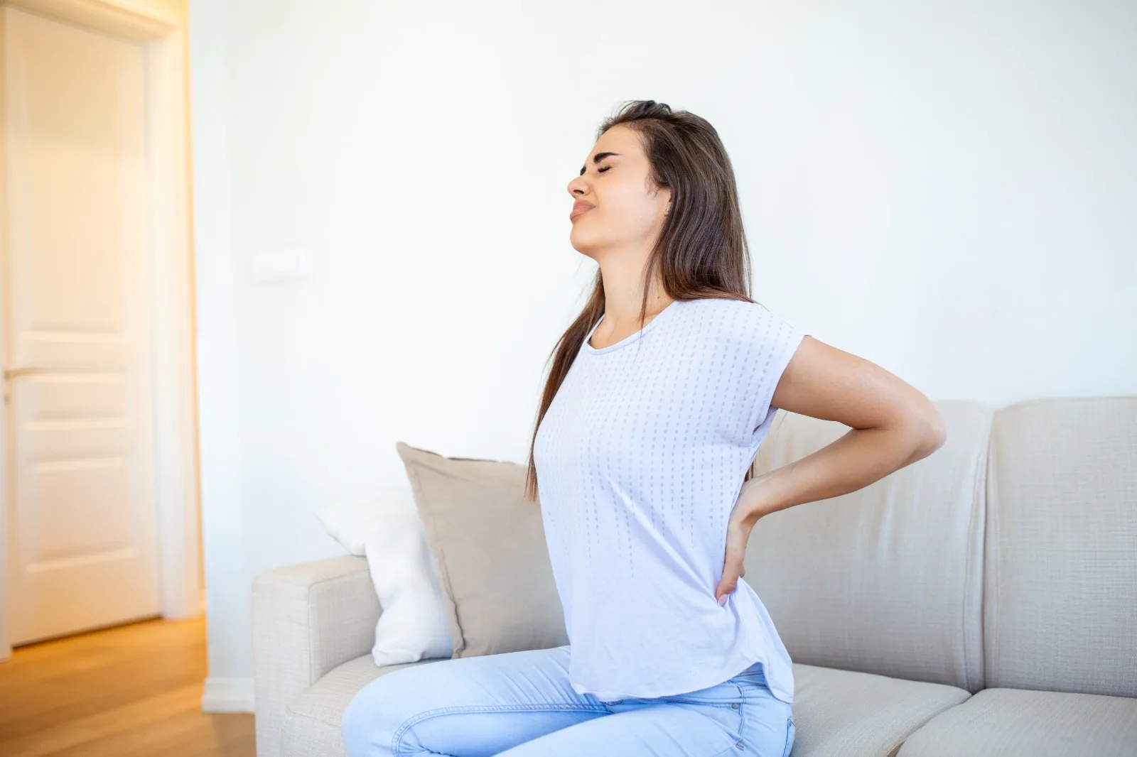 9 Cara Meredakan Sakit Punggung, Cepat dan Efektif!