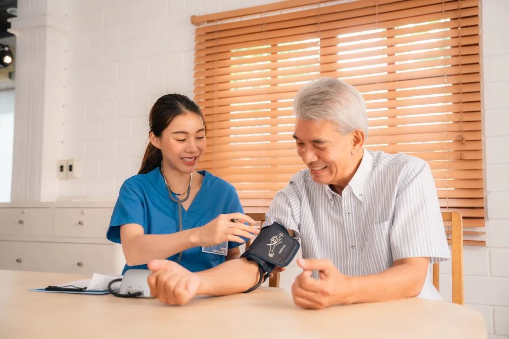 Rutin Medical Check-Up dan Pantau Kesehatan Diri