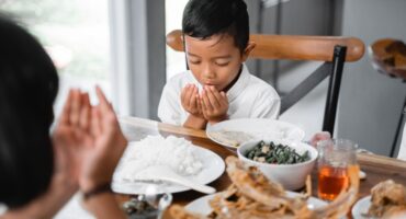 cara mengajarkan anak puasa